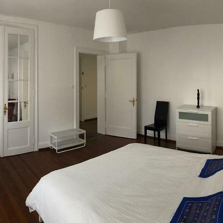 Grand 3 Pieces Stationnement Gratuit Dans La Rue Estrasburgo Exterior foto