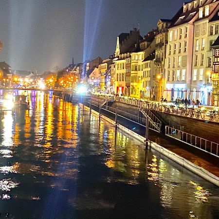 Grand 3 Pieces Stationnement Gratuit Dans La Rue Estrasburgo Exterior foto