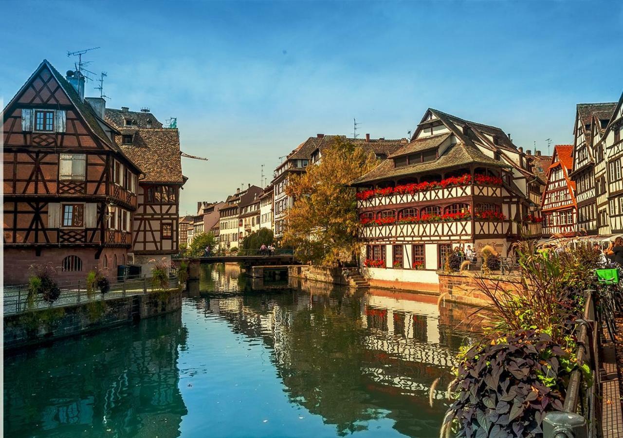Grand 3 Pieces Stationnement Gratuit Dans La Rue Estrasburgo Exterior foto