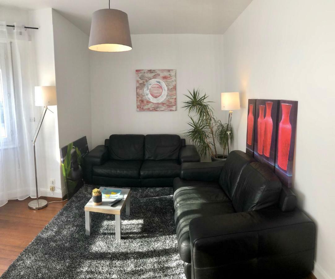 Grand 3 Pieces Stationnement Gratuit Dans La Rue Estrasburgo Exterior foto
