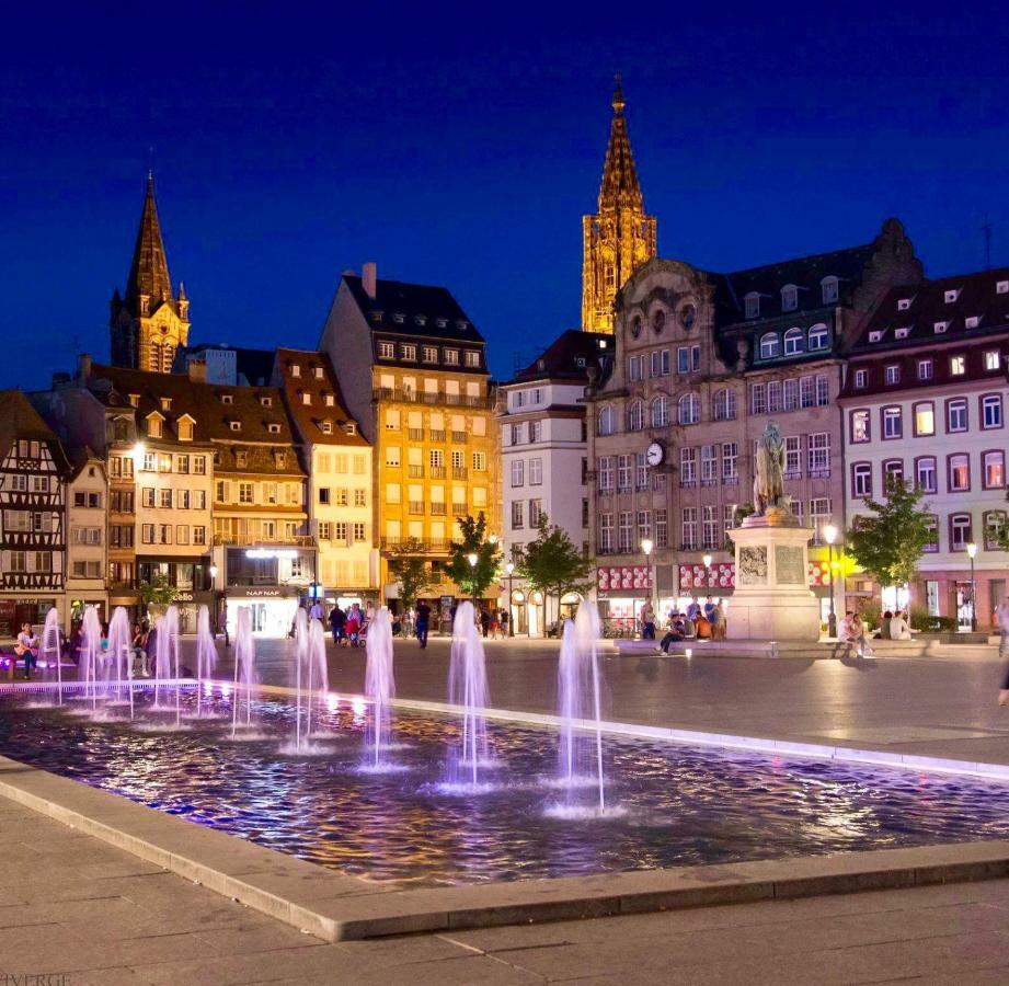 Grand 3 Pieces Stationnement Gratuit Dans La Rue Estrasburgo Exterior foto