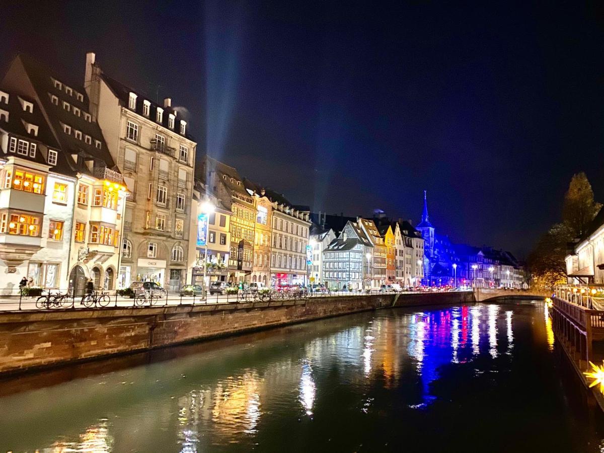 Grand 3 Pieces Stationnement Gratuit Dans La Rue Estrasburgo Exterior foto